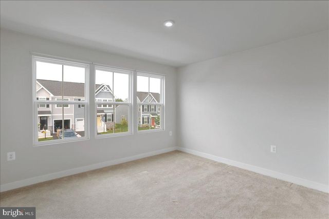 34 BIBURY ST, Martinsburg, WV 25405