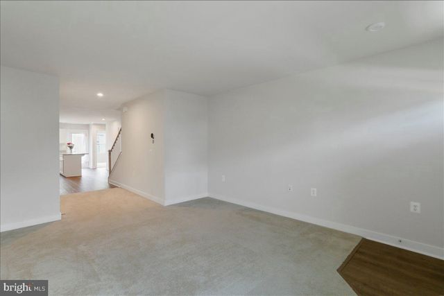 34 BIBURY ST, Martinsburg, WV 25405