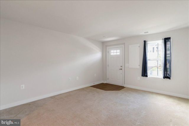 34 BIBURY ST, Martinsburg, WV 25405