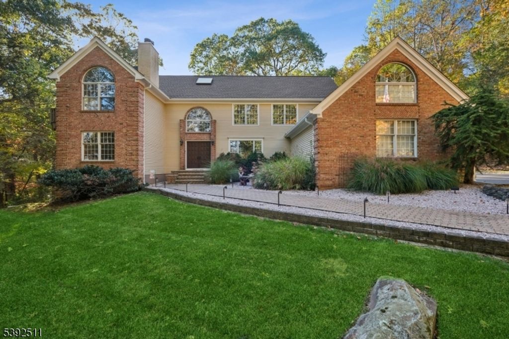 19 Helen St, Warren Twp., NJ 07059