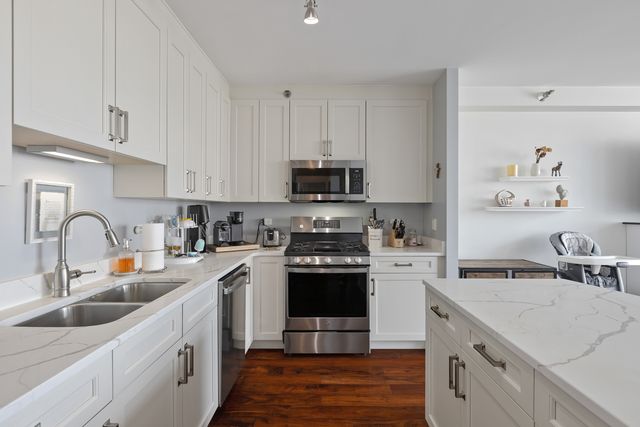 33 W Ontario Street 30H, Chicago, IL 60654