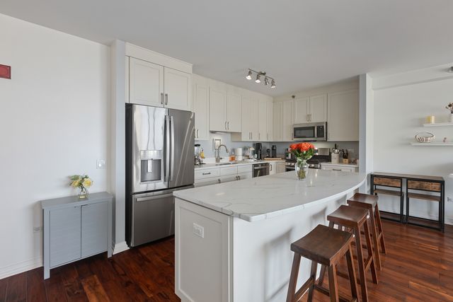 33 W Ontario Street 30H, Chicago, IL 60654