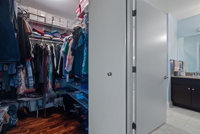 33 W Ontario Street 30H, Chicago, IL 60654