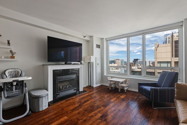 33 W Ontario Street 30H, Chicago, IL 60654