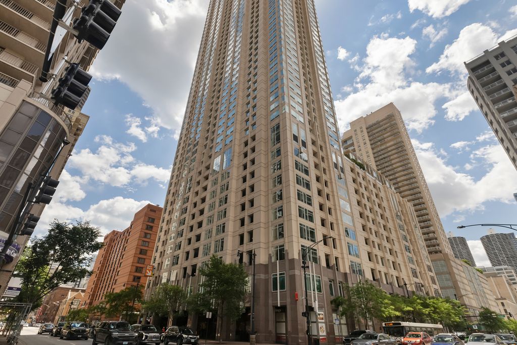 33 W Ontario Street 30H, Chicago, IL 60654