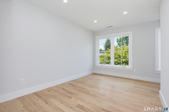 517 Newfield Avenue, Stamford, CT 06905