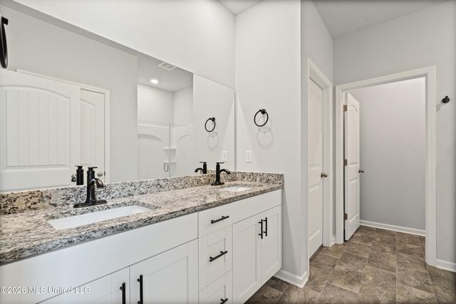 44 Harvest Dance Drive, Byhalia, MS 38611