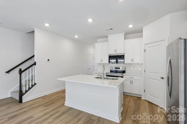 9024 Foggy Brook Loop, Charlotte, NC 28216