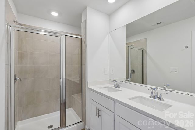 9024 Foggy Brook Loop, Charlotte, NC 28216