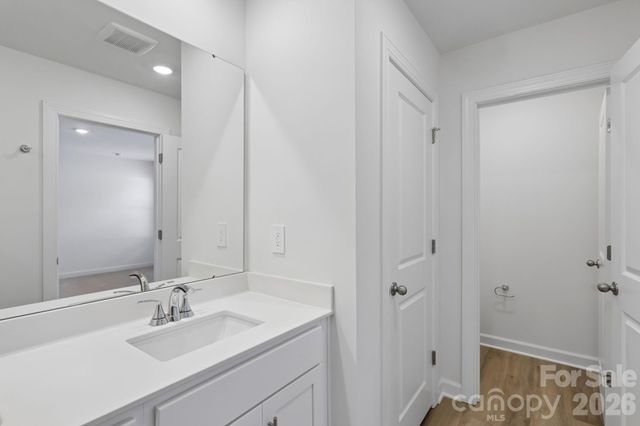 9024 Foggy Brook Loop, Charlotte, NC 28216