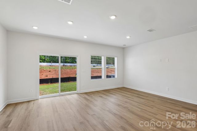 9024 Foggy Brook Loop, Charlotte, NC 28216