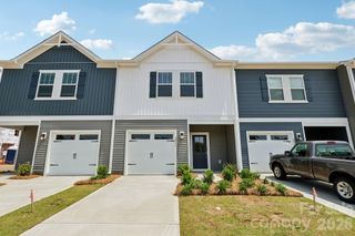 9024 Foggy Brook Loop, Charlotte, NC 28216