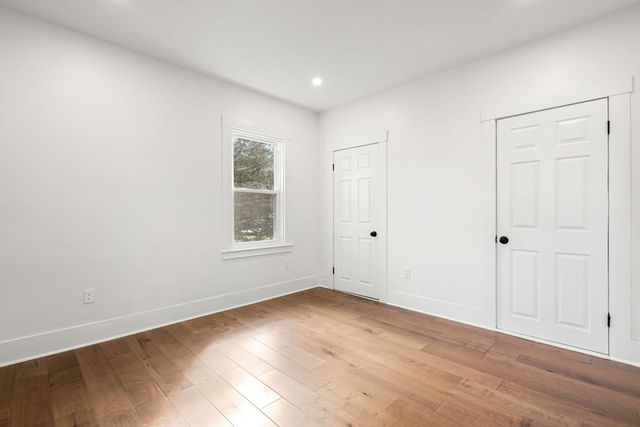 2 Maple St, Shirley, MA 01464