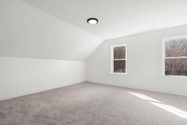 2 Maple St, Shirley, MA 01464