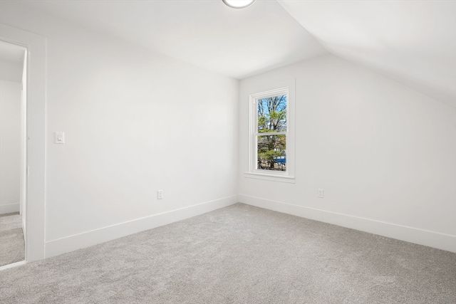 2 Maple St, Shirley, MA 01464