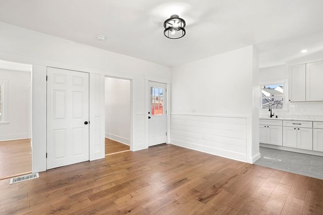 2 Maple St, Shirley, MA 01464