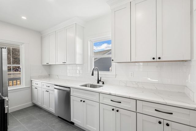 2 Maple St, Shirley, MA 01464