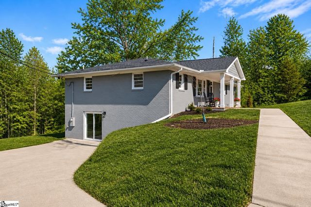 115 Pinetree Lane, Easley, SC 29640