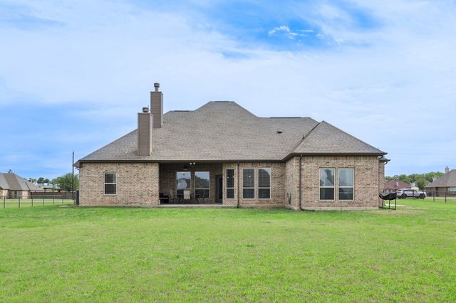 1020 Jesse James Lane, Springtown, TX 76082