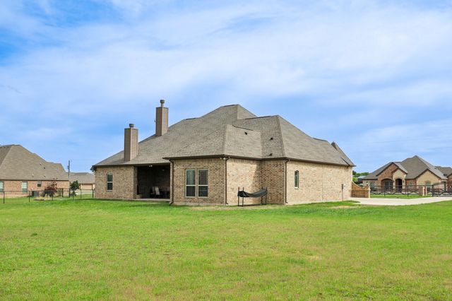 1020 Jesse James Lane, Springtown, TX 76082
