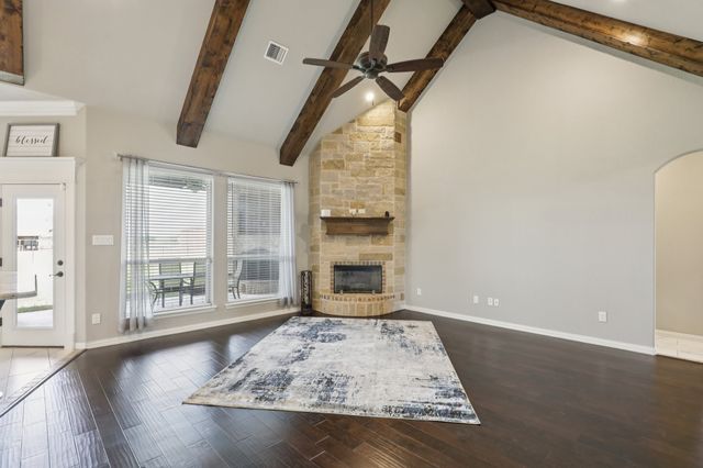 1020 Jesse James Lane, Springtown, TX 76082