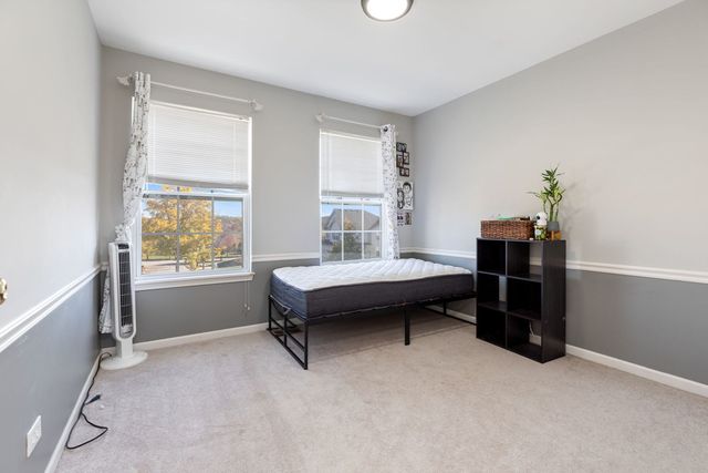 9 Lake Plumleigh Court, Algonquin, IL 60102