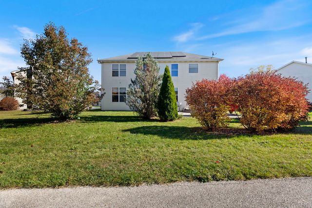 9 Lake Plumleigh Court, Algonquin, IL 60102