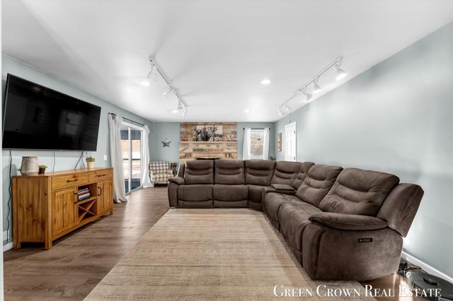 12449 S Catalpa Avenue, Grant Twp-newaygo, MI 49327