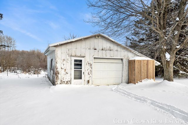 12449 S Catalpa Avenue, Grant Twp-newaygo, MI 49327