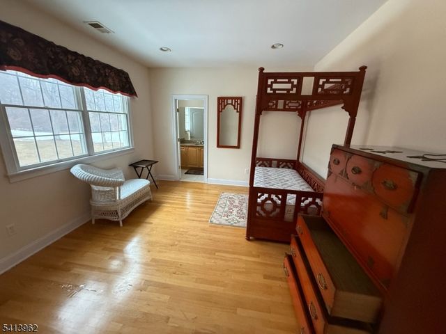 6 Trout Brook Ct, Chester Twp., NJ 07930