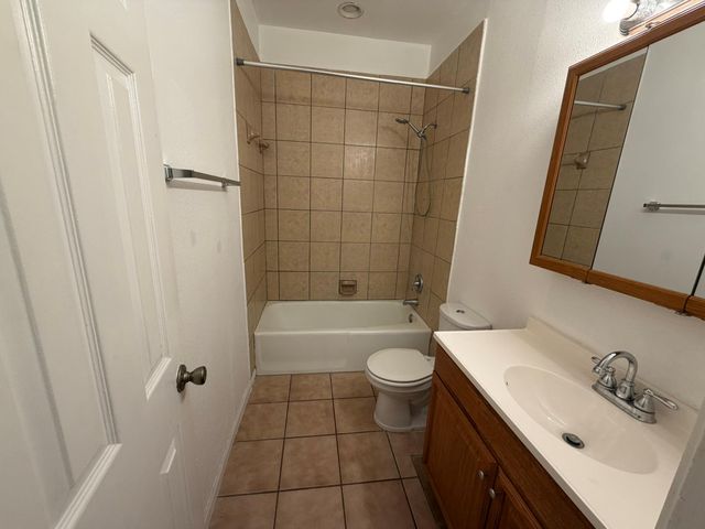 310 Pat Garrison ST 3B, San Marcos, TX 78666
