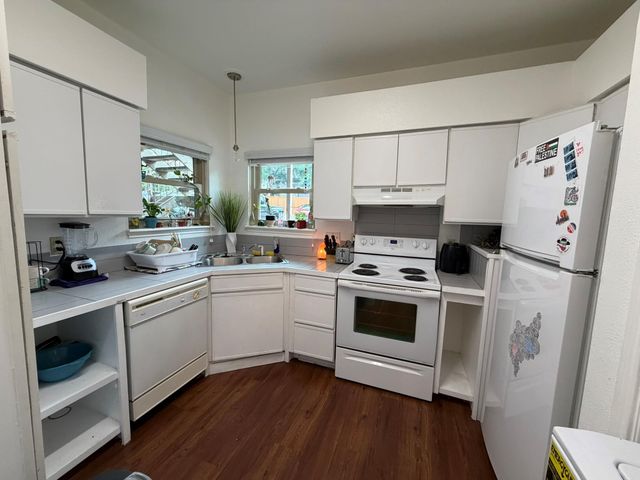 310 Pat Garrison ST 3B, San Marcos, TX 78666