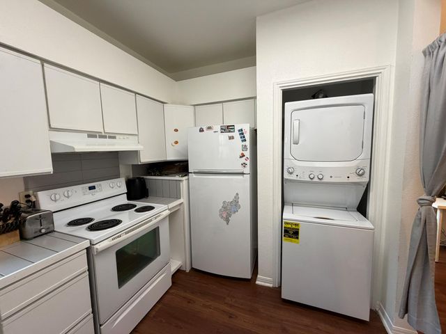 310 Pat Garrison ST 3B, San Marcos, TX 78666