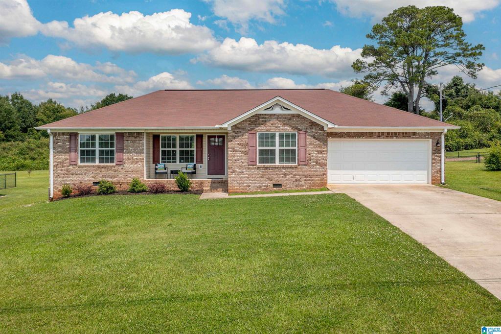390 BAILEY ROAD, Weaver, AL 36277