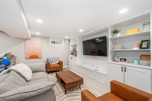 112 Lafayette Ave, Washington Twp., NJ 07676