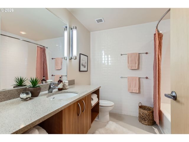 1234 Sw 18TH Ave 303, Portland, OR 97205
