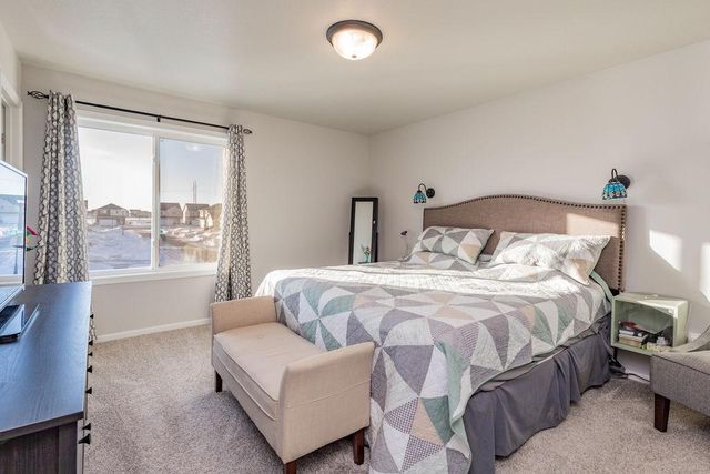 3700 Chinook Drive S, Fargo, ND 58104