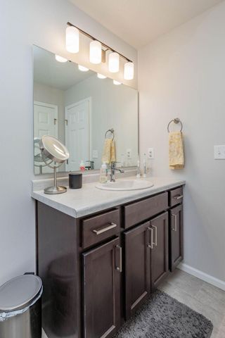 3700 Chinook Drive S, Fargo, ND 58104