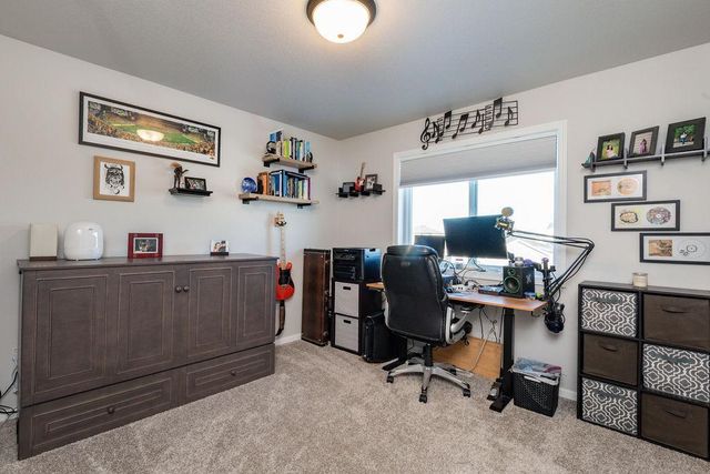 3700 Chinook Drive S, Fargo, ND 58104