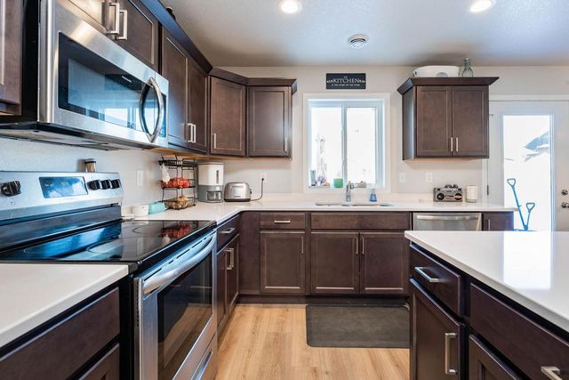 3700 Chinook Drive S, Fargo, ND 58104