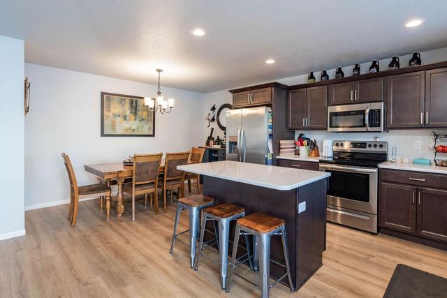 3700 Chinook Drive S, Fargo, ND 58104