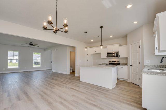 1663 Pine Ridge Dr N, Hephzibah, GA 30815