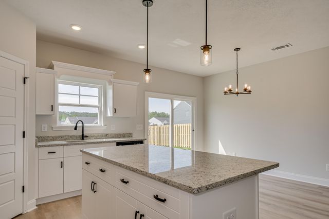 1663 Pine Ridge Dr N, Hephzibah, GA 30815