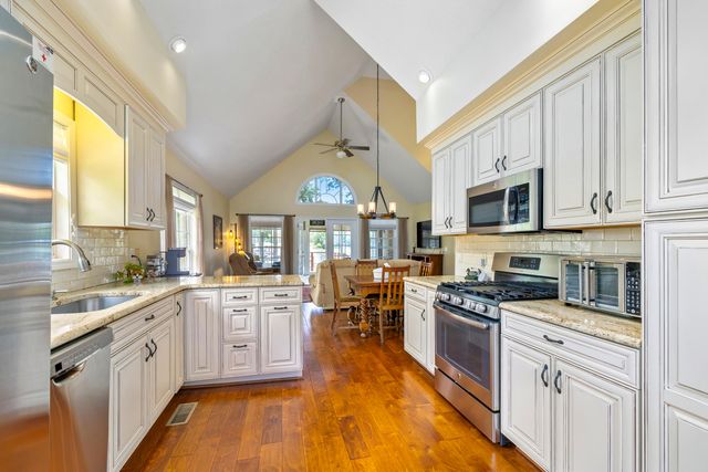 13 Ridge Lake Drive, Manning, SC 29102