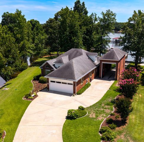 13 Ridge Lake Drive, Manning, SC 29102