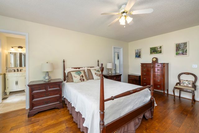 13 Ridge Lake Drive, Manning, SC 29102