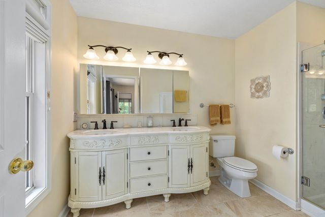 13 Ridge Lake Drive, Manning, SC 29102