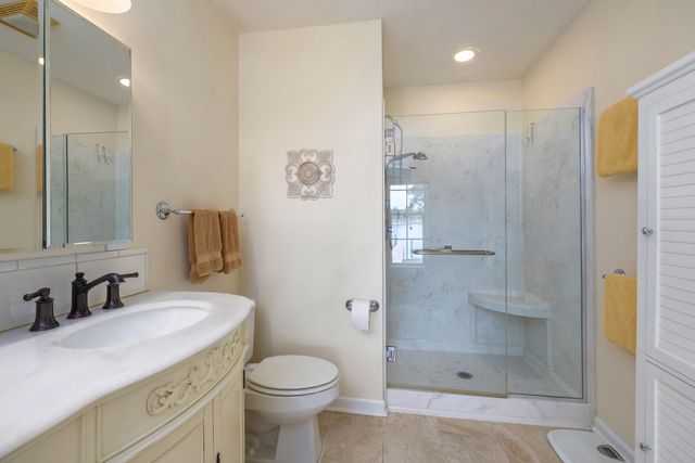 13 Ridge Lake Drive, Manning, SC 29102
