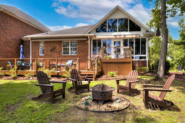 13 Ridge Lake Drive, Manning, SC 29102