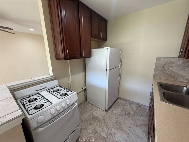 2227 E Westport 2, Anaheim, CA 92806